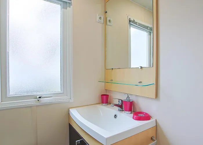 Kemping Mobilhome Equipe Bois Masson *