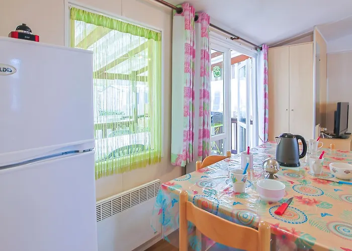 Kemping Mobilhome Equipe Bois Masson *